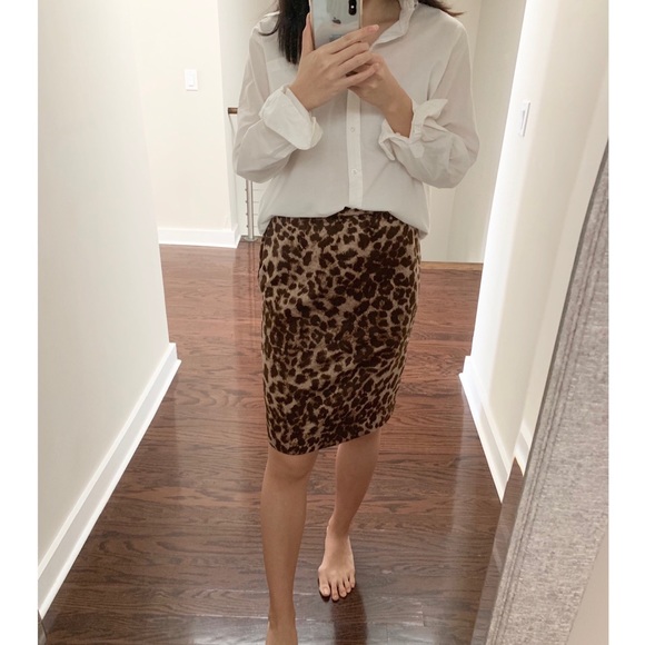 Club Monaco Leopard Pencil Satin Skirt - Picture 6 of 6